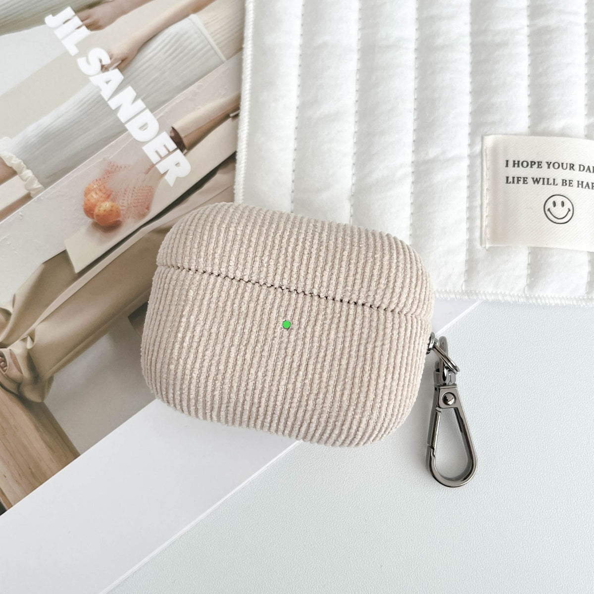 Corduroy Apple wireless earphone case (AirPods Pro 2)