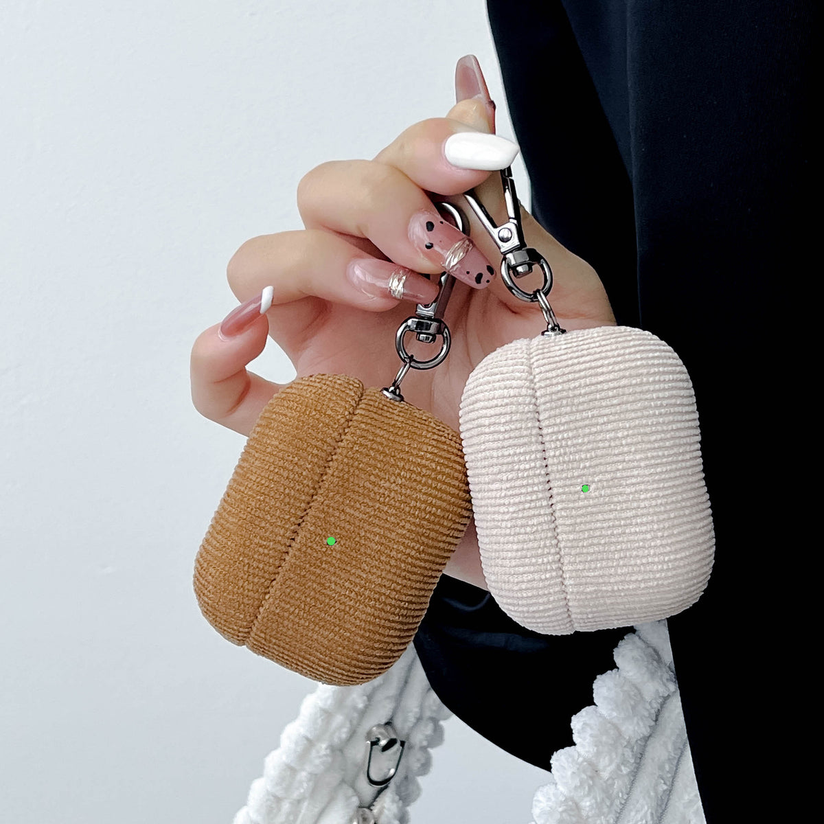 Corduroy Apple wireless earphone case (AirPods Pro 2)