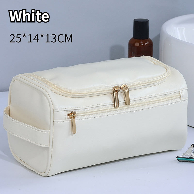 Large and waterproof men's bag