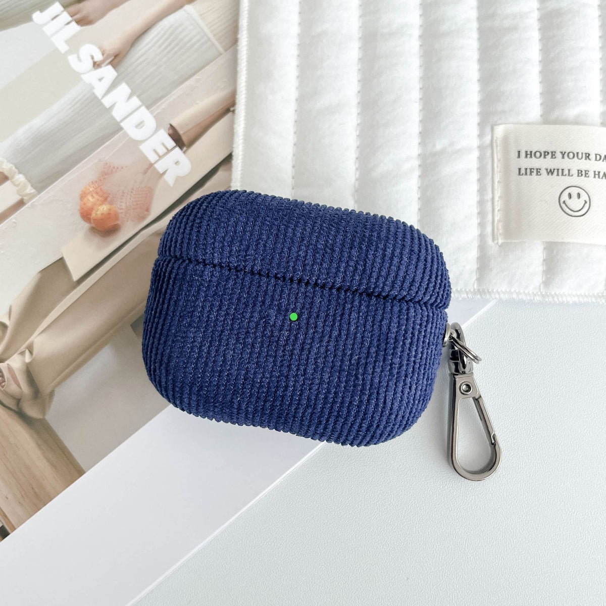 Corduroy Apple wireless earphone case (AirPods Pro 2)